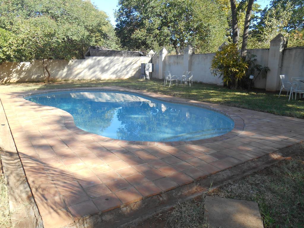 Victoria Falls Budget Hotel Eksteriør bilde