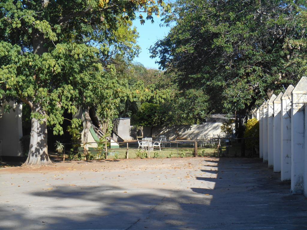 Victoria Falls Budget Hotel Eksteriør bilde